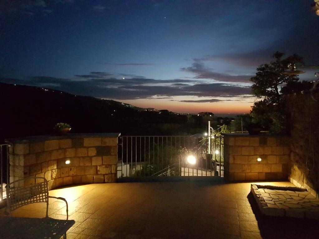 梅塔Chez Chantal住宿加早餐旅馆 外观 照片